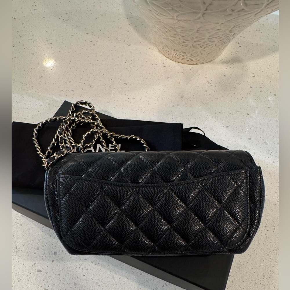 CHANEL classic black caviar and gold hardware sunglasses case crossbody bag - Picture 3 of 13